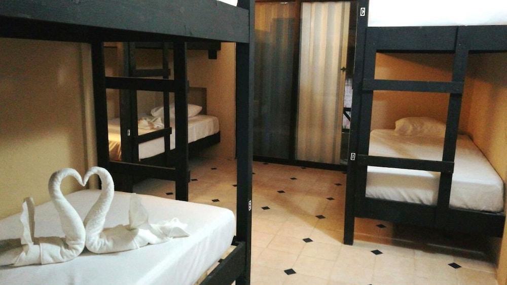 Deja Hostel بلايا ديل كارمن المظهر الخارجي الصورة